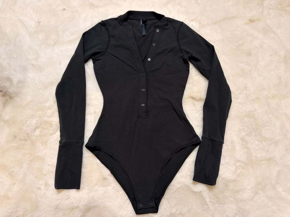 Skims Long Sleeve Henley Bodysuit Size XS Black